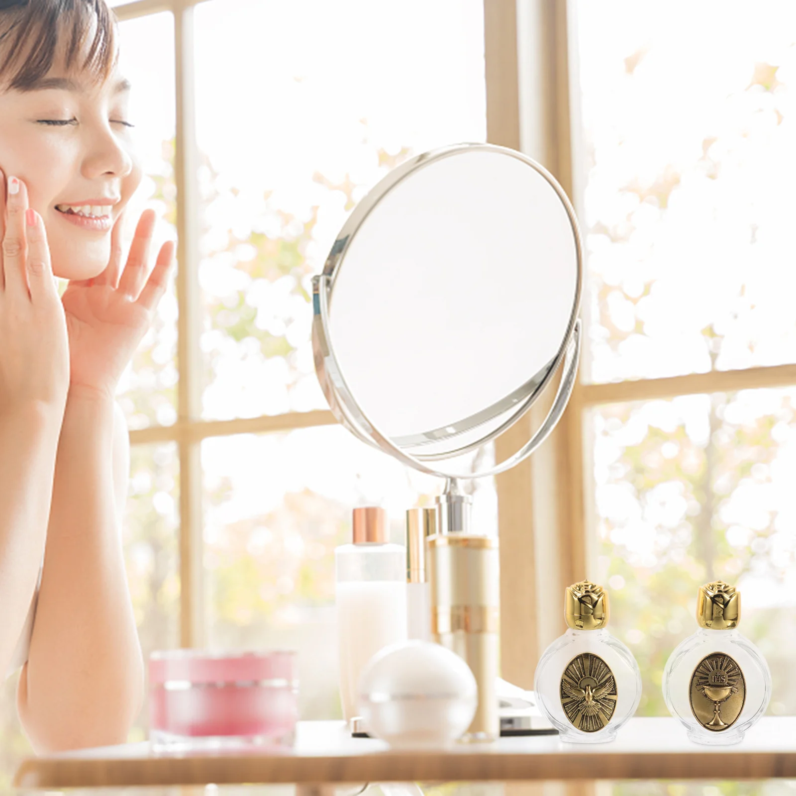 

4Pcs Holy Water Bottles Small Embossed Glass Containers Portable Religious Travel Bottles Catholic Spiritual Events Souvenirs