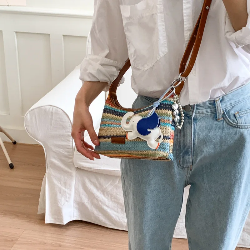 

2025 New Fashion Woven Bag Versatile Simple Shoulder Bag Premium Messenger Bag Travel Vacation Women's Bag
