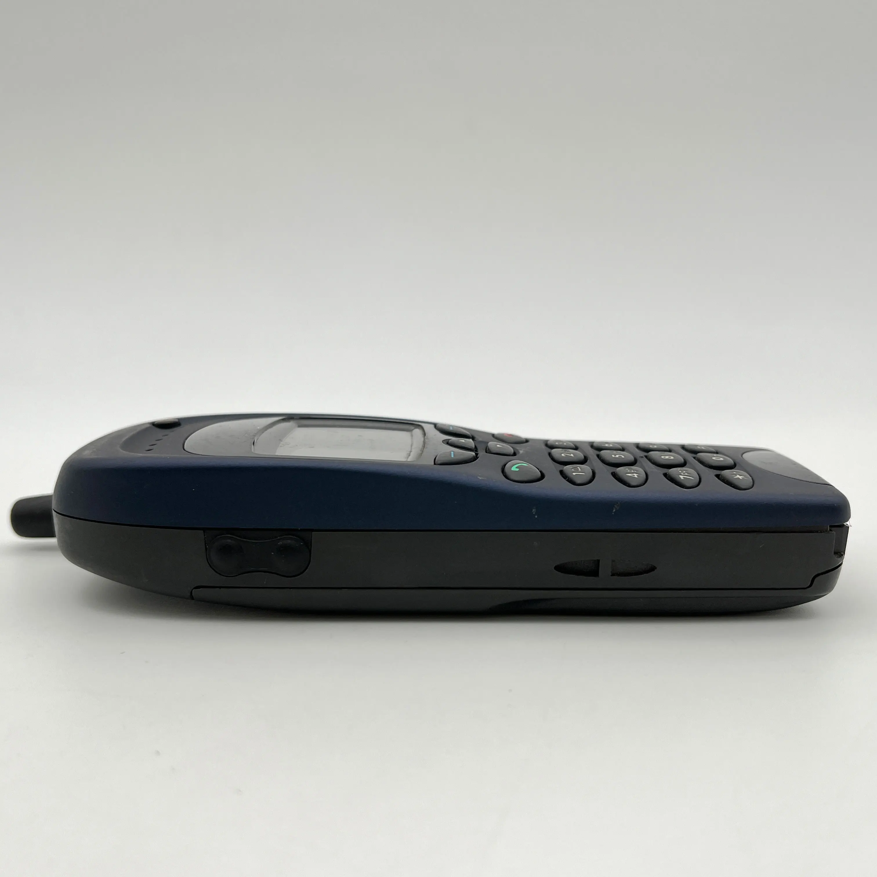 لوحة مفاتيح إنجليزية أصلية غير مقفلة 6150 بشريحة واحدة GSM 900/1800 مصنوعة في فنلندا #6