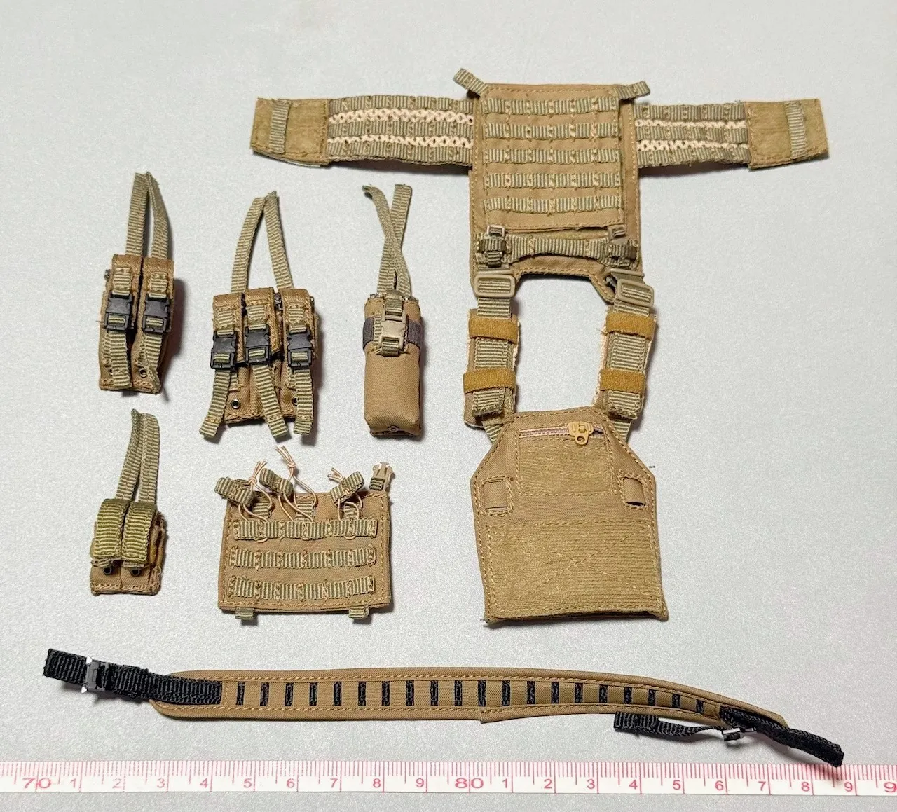 

ES GA1009 Набор для подвешивания солдатской груди в масштабе 1/6, модель для мыла BRAVO7-1 SAS 12 дюймов