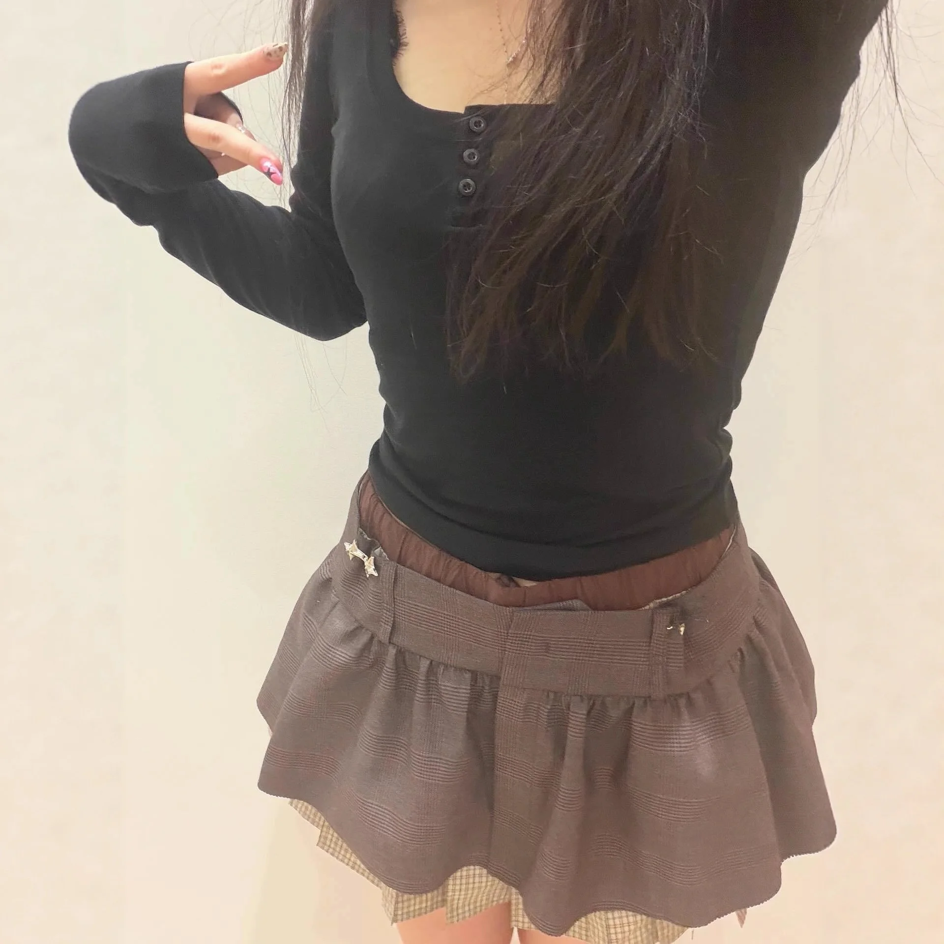 

Slim Fit Long Sve Base irt Korean Sle U-Ne Transparent Design Versatile Layering Top for Men And Women