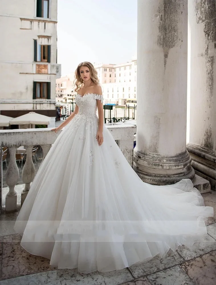 

Flavinke Customized Sexy Sweetheart Beading Off Shoulder Wedding Dresses Charming Appliques A-Line Lace Up Princess Bride Gown