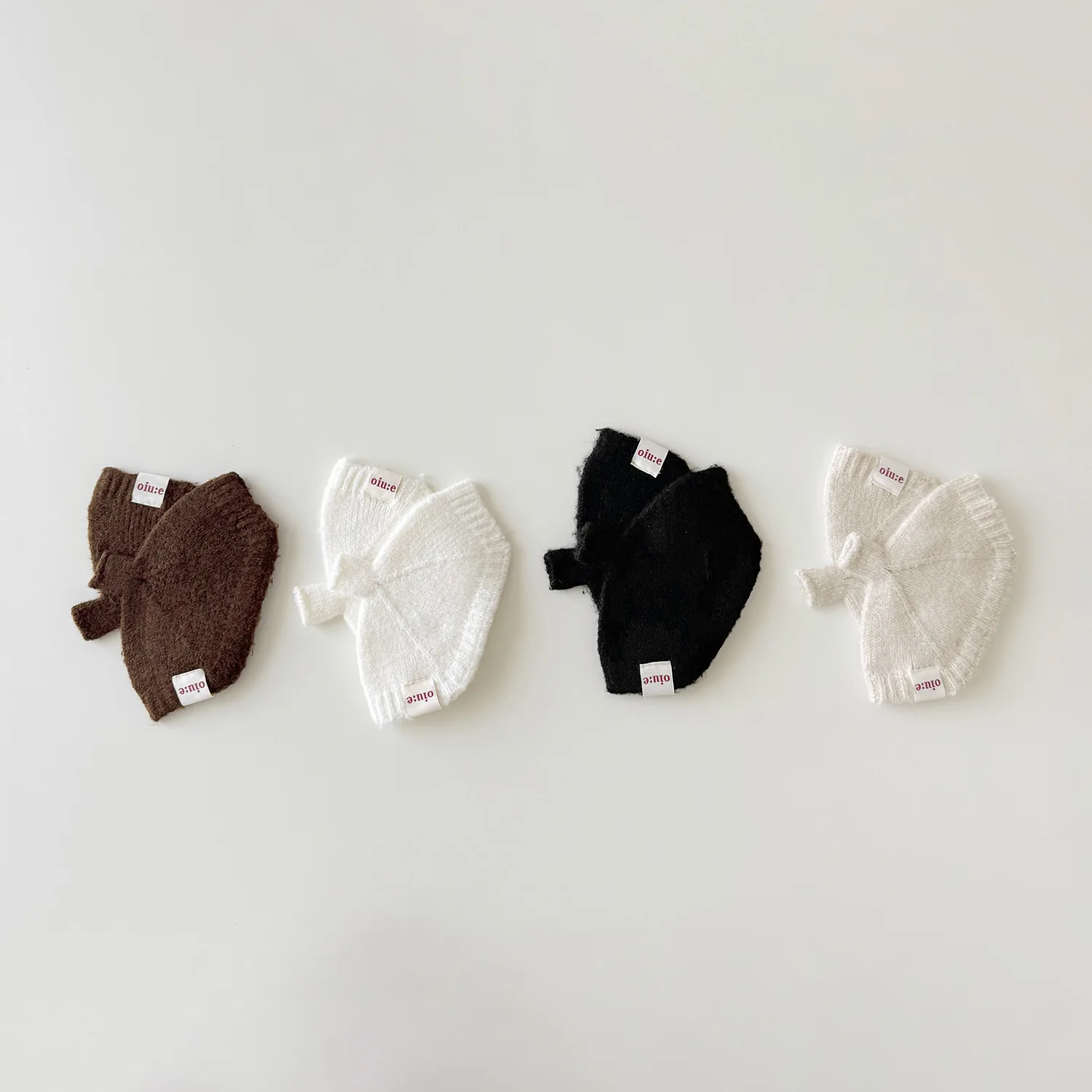 New Hot Children Magic Knitted Gloves Kids Stretch Half Finger Glove Winter Warm Mittens Solid Fingerless Girls Soft Wrist ﻿