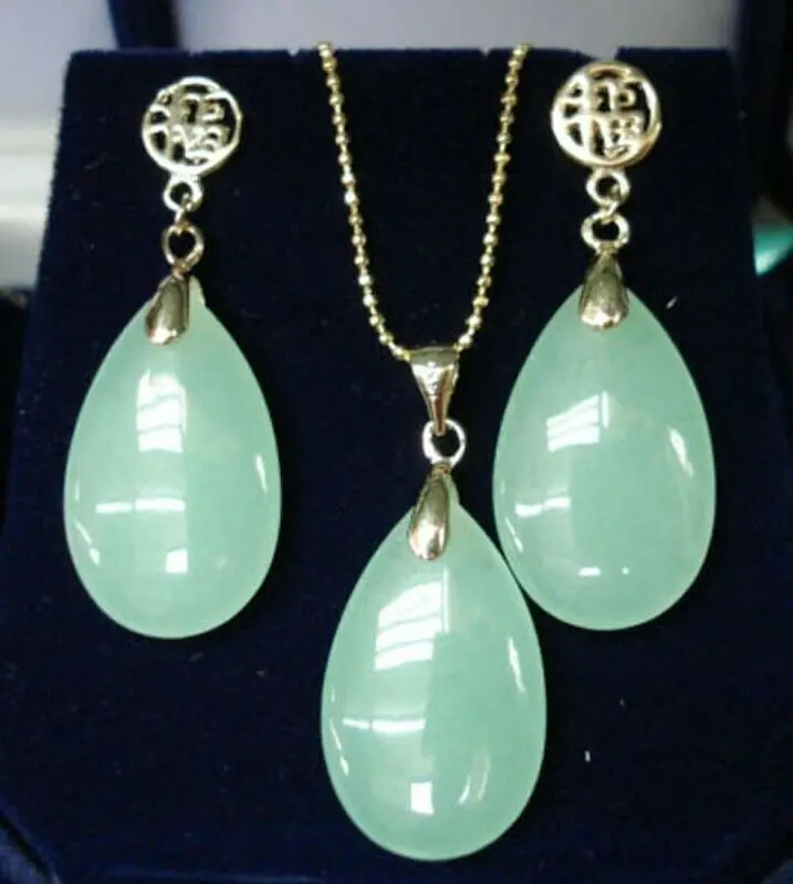 Natural Light Green Jade Pendant Necklace Earring Set for Women