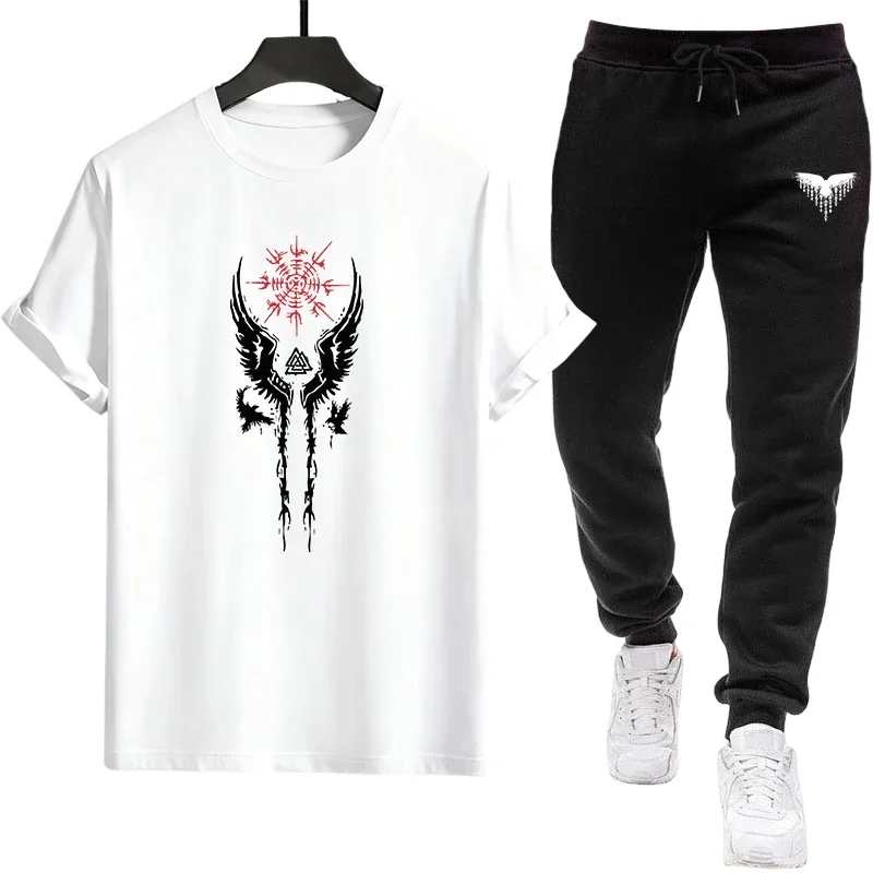 

Мужской спортивный костюм премиум-класса 2026: модная футболка и джоггеры с передовой технологией отвода влаги для летнего комфорта