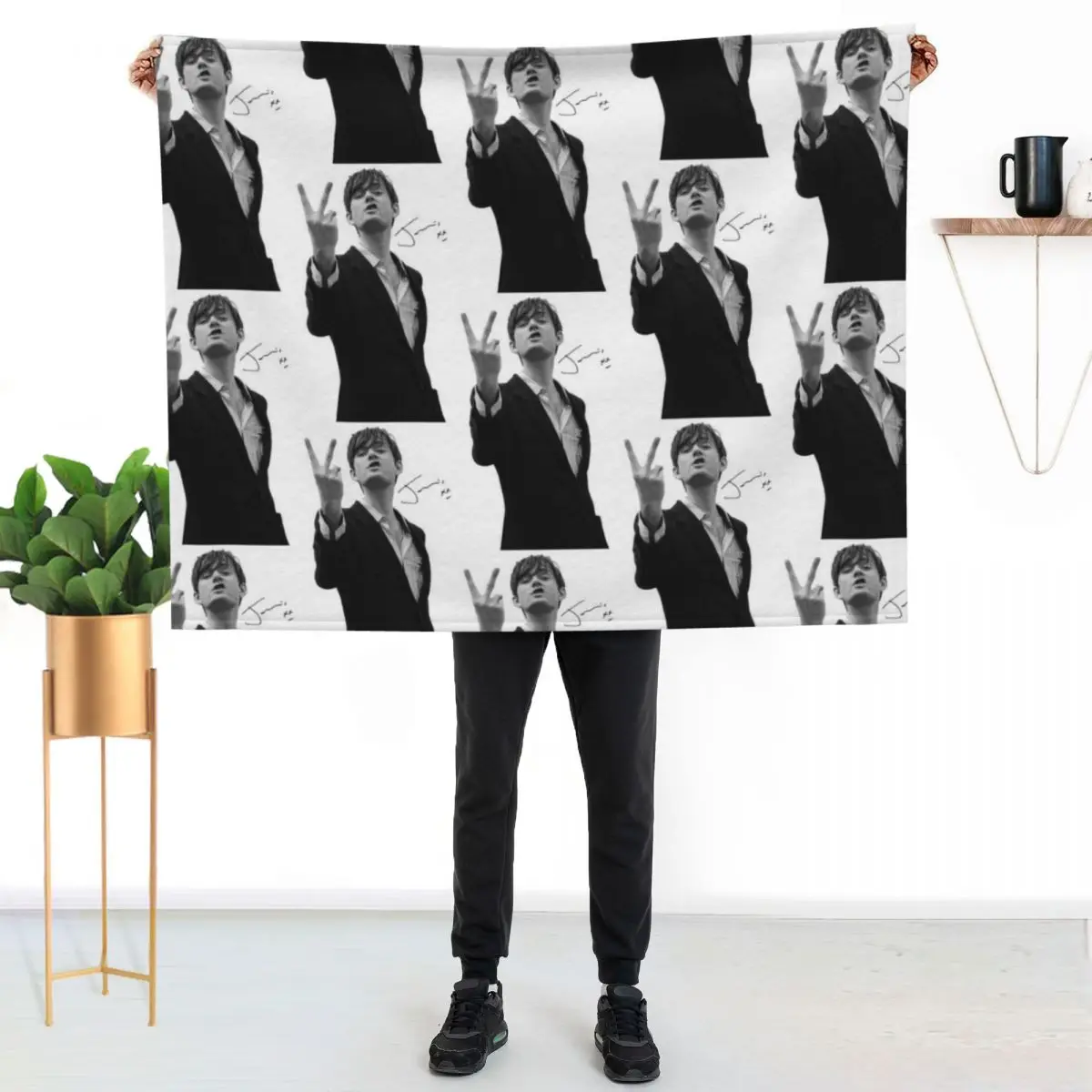 Jarvis Cocker Outline V Sign Artwork with Autograph Clear Background Iconic Throw Blanket Flannel Fabric Bed linens Blankets