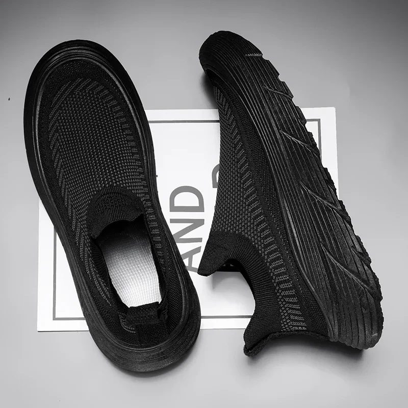 Men's Summer New Breathable Fly Woven Mesh Sports Shoes, Fashionable Thick Soled Anti Slip and Wear-resistant Casual Shoes