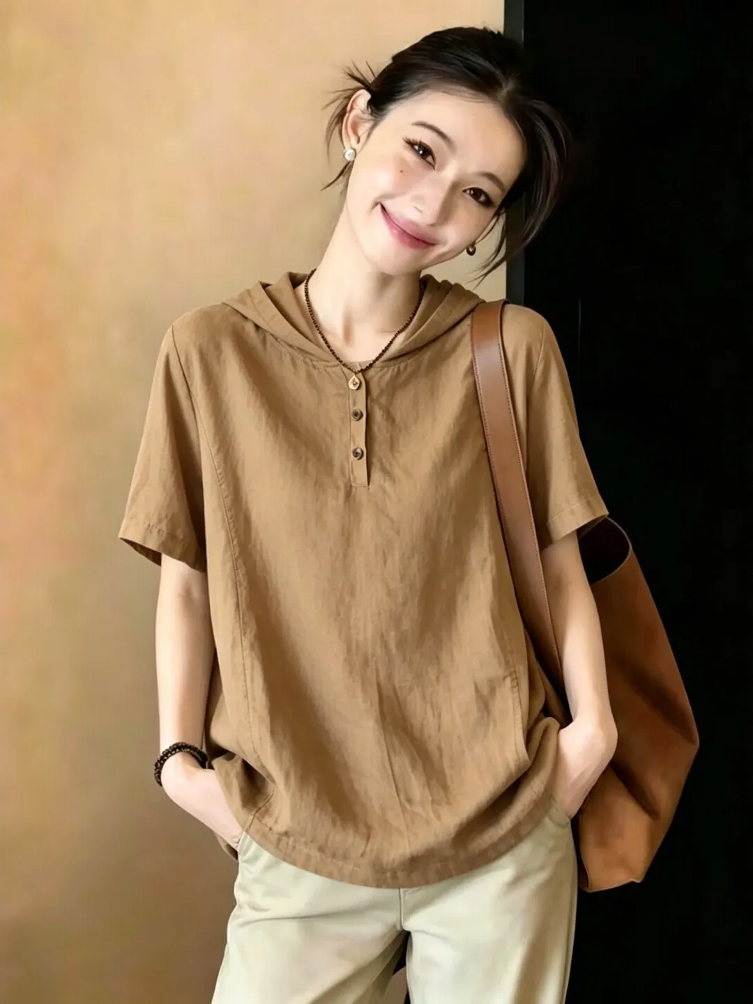 

Loose Fit Pure Color Hooded Shirt Women's Summer Large Size Commute Versatile Design Sense Top Buttoned Short Sleeve