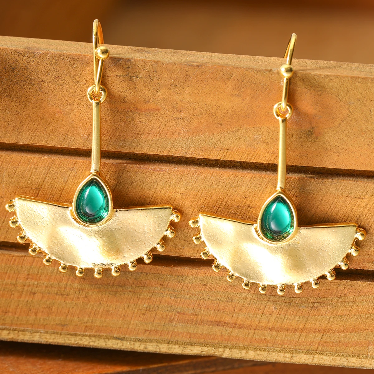 Bohemian Retro Style Water Drop Artificial Gem Hammered Fan Shaped Women Dangle Earrings Suitable For Vacation And Party