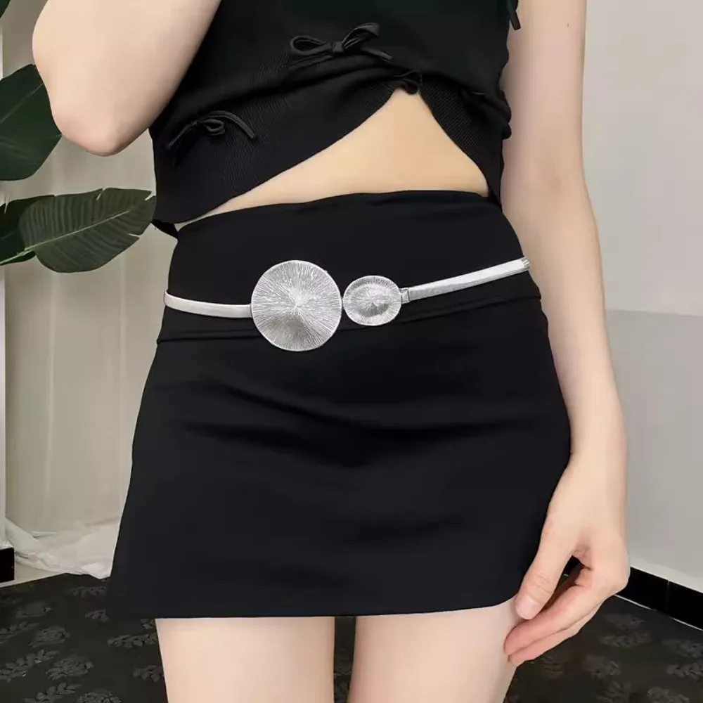 Sommerlicher schlanker elastischer Bund aus Metall für Frauen, süßer Kleidergürtel, geraffte Taillenkette, süße Accessoires
