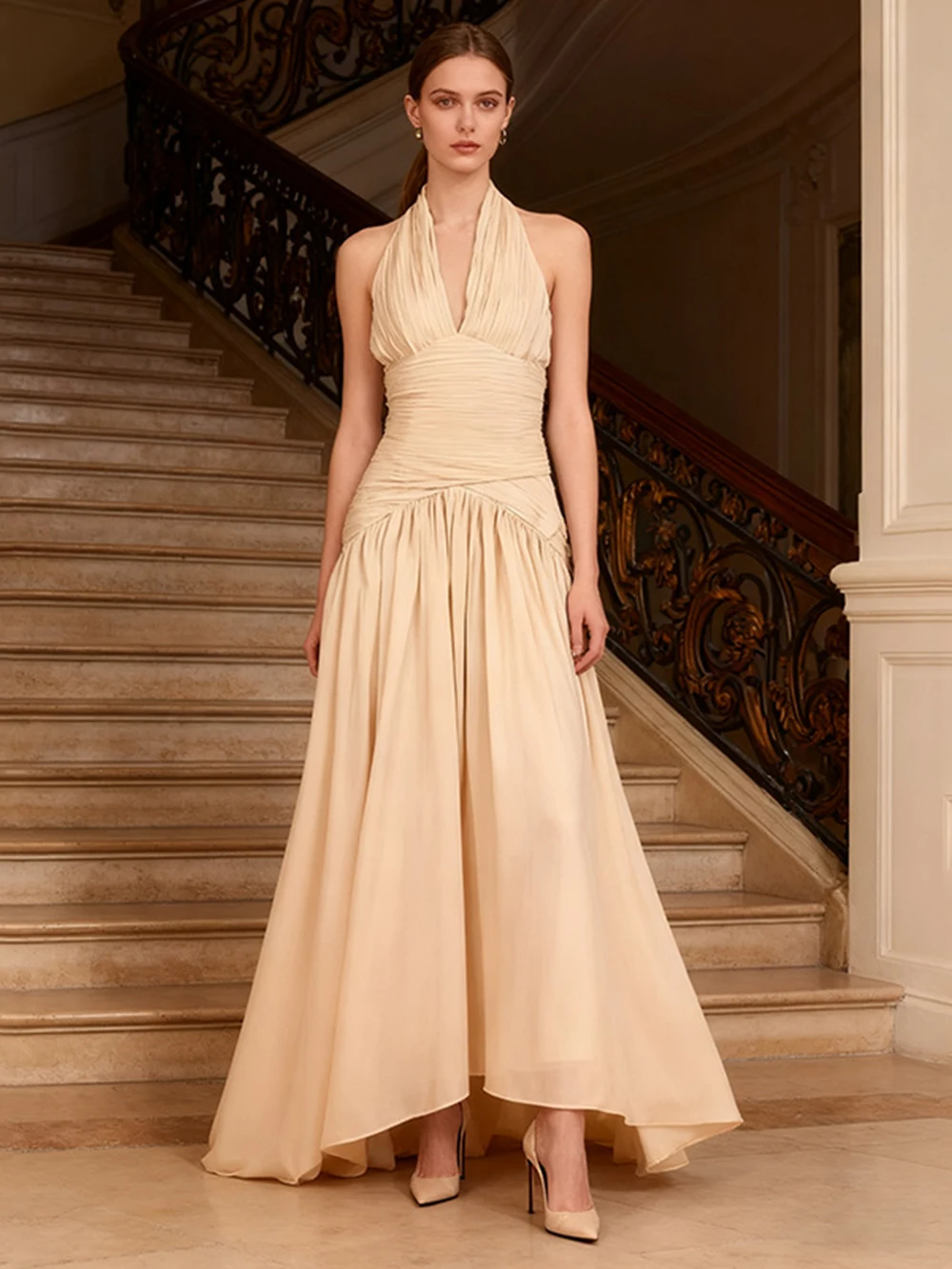 

Модное элегантное платье 2026 года, осенняя новинка, с вырезом халтер, приталенный крой, однотонное, с открытой спиной, высококачественные вечерние платья