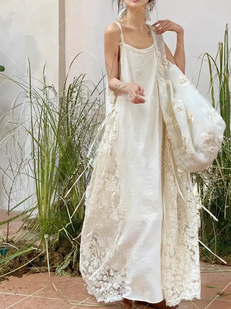 

2026 Spring and Summer Cool Niche Design Embroidered Splicing Lace Suspender Dress