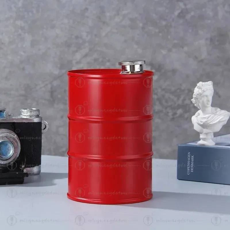 750ml Cylindrical 304 Stainless Steel Hip Flask Leakproof Portable Liquor Bottle Outdoor Drink Container for Camping Travel