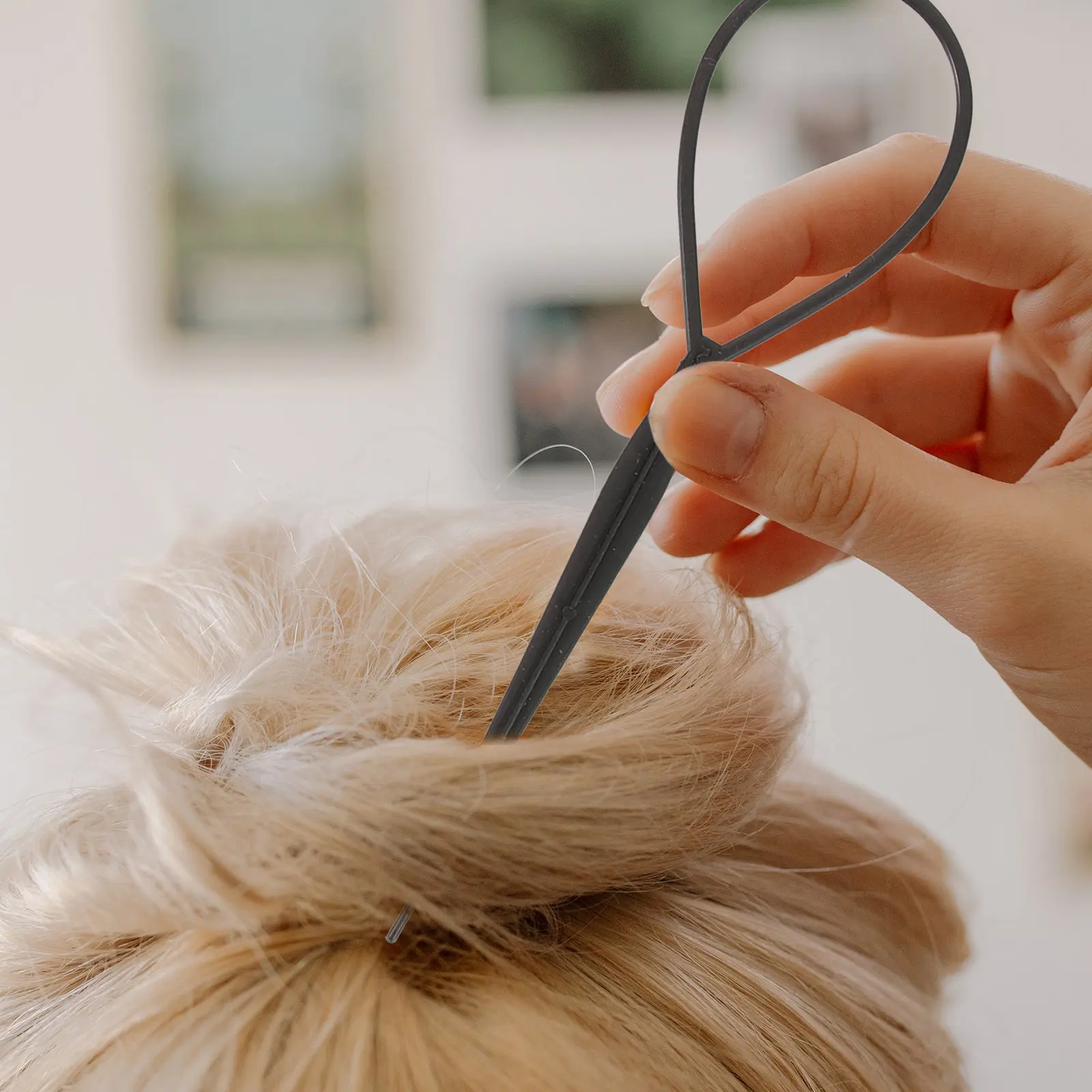 

Набор инструментов для создания пучков: 1 комплект для плетения и укладки волос, аксессуары для создания причесок своими руками, приспособления для создания пучков для женщин