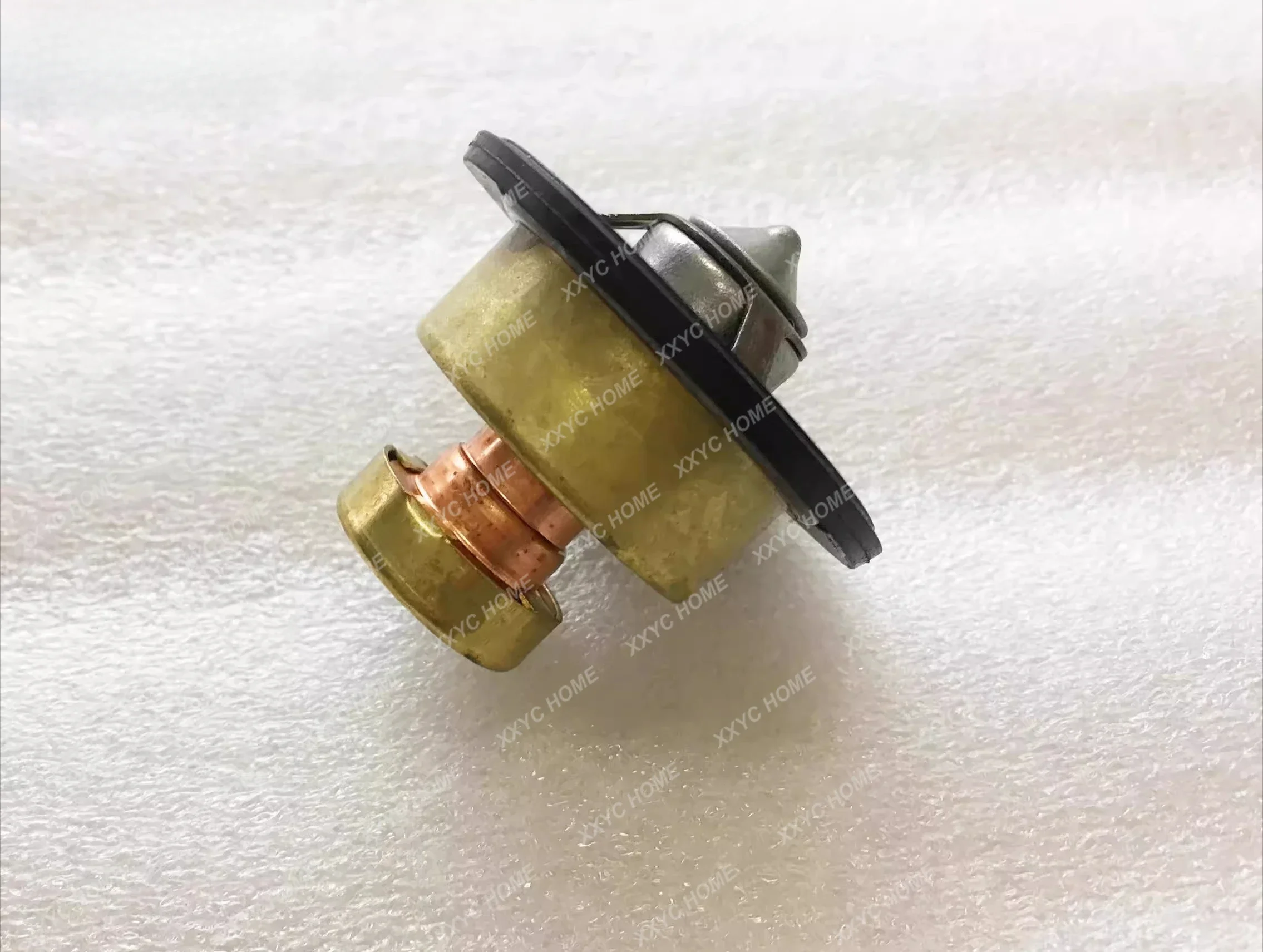 

Tractor original parts 2104 1404 1654 954 Engine thermostat