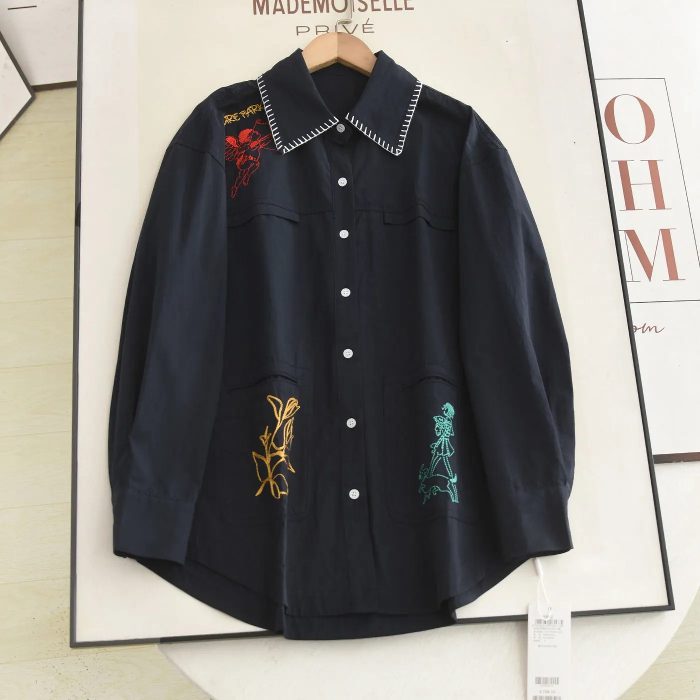 

Новая модная женская рубашка с длинным рукавом и воротником, с объемной вышивкой, свободного кроя, дышащая, удобная, осенняя коллекция