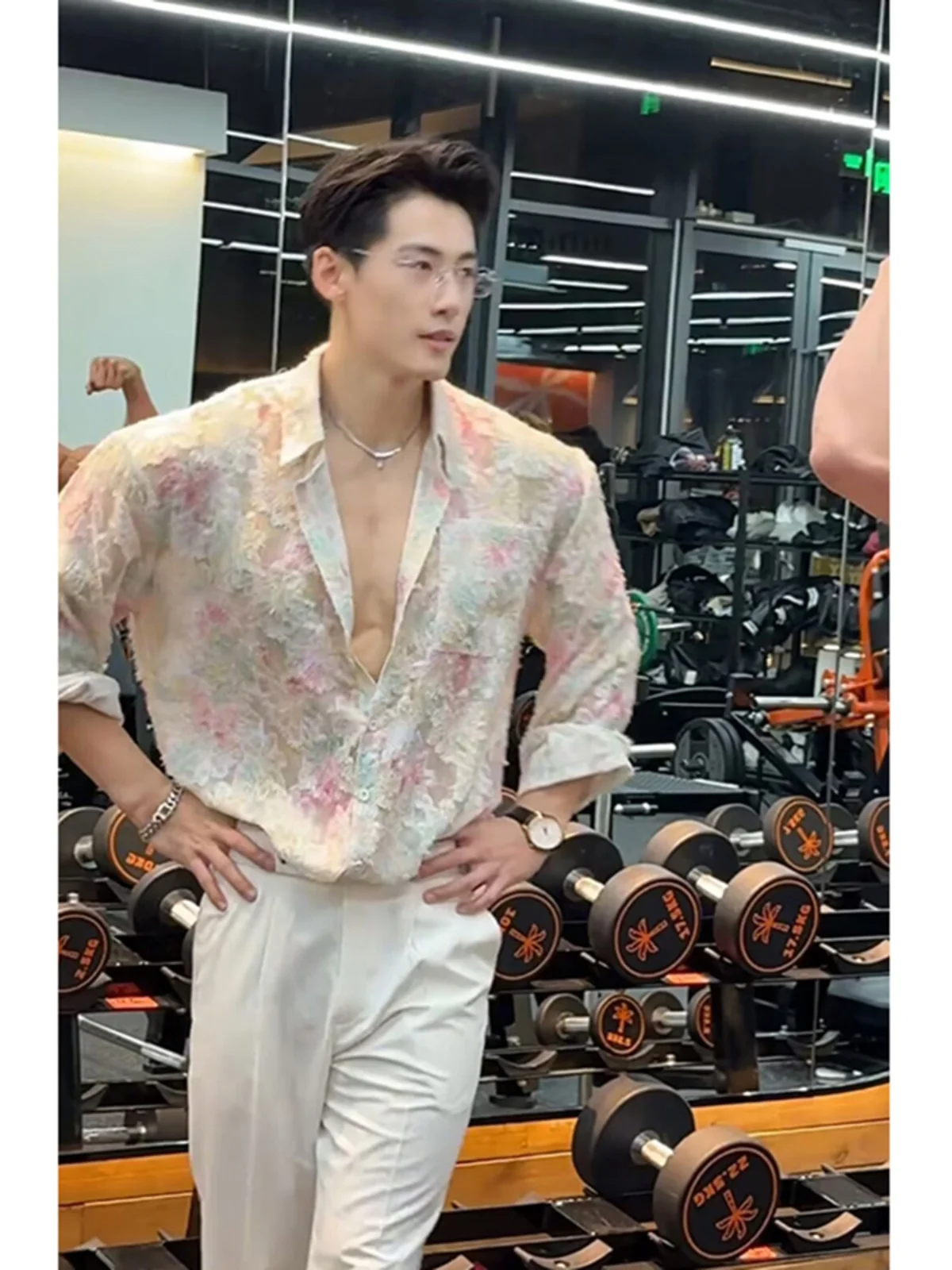 

Мужская рубашка с коротким рукавом в тайском стиле из ледяного шелка с цветочным узором, ажурная, с бахромой, легкая, летняя, повседневная, модная, весенняя верхняя одежда