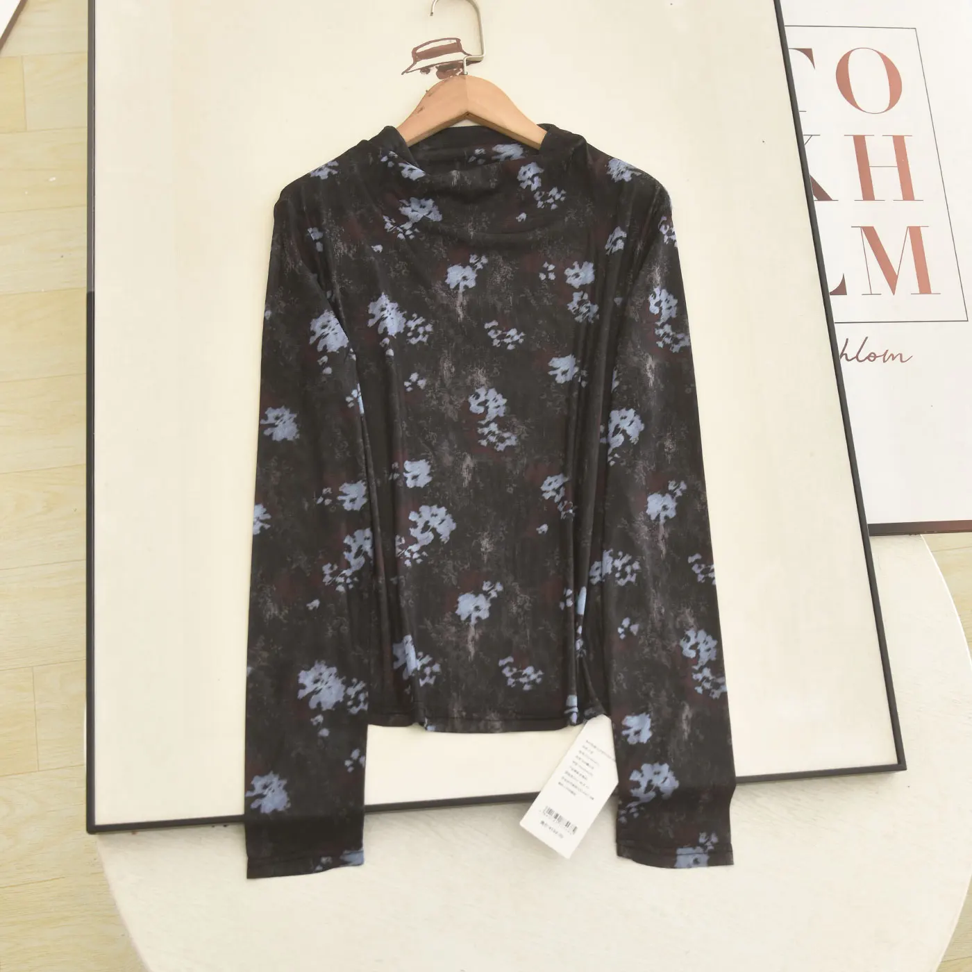 Elegant Long Sleeve T-Shirt Thin Stand Collar Slim Fit Misty Mesh Women's Fashion Autumn 2026 Transparent Lightweight Top