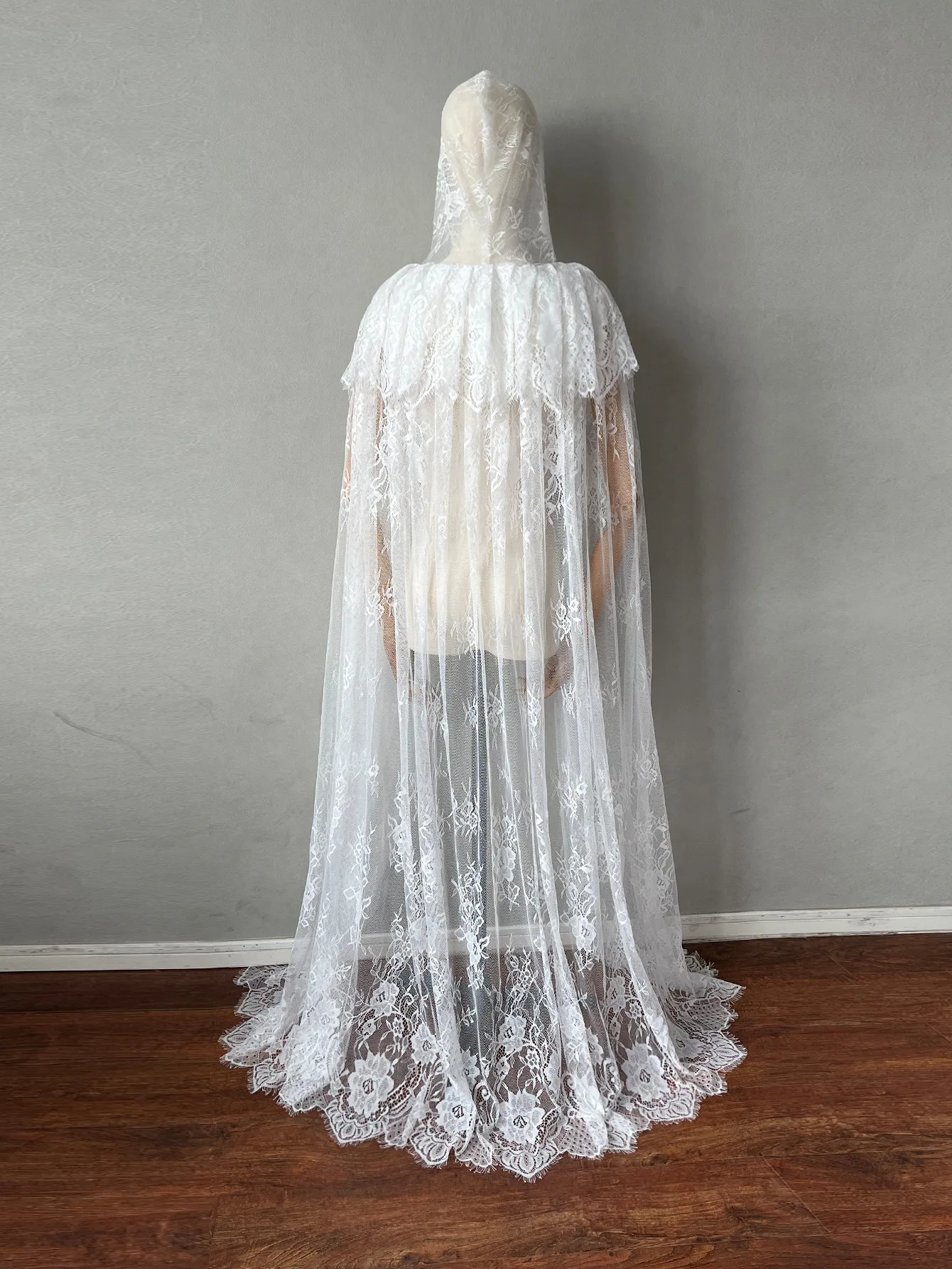 Mingli Tengda Lace Cape scialle Wedding scialle Ball banchetto nero/bianco sposa mantello da sposa con cappello Cape Hood Long Bolero Bridal