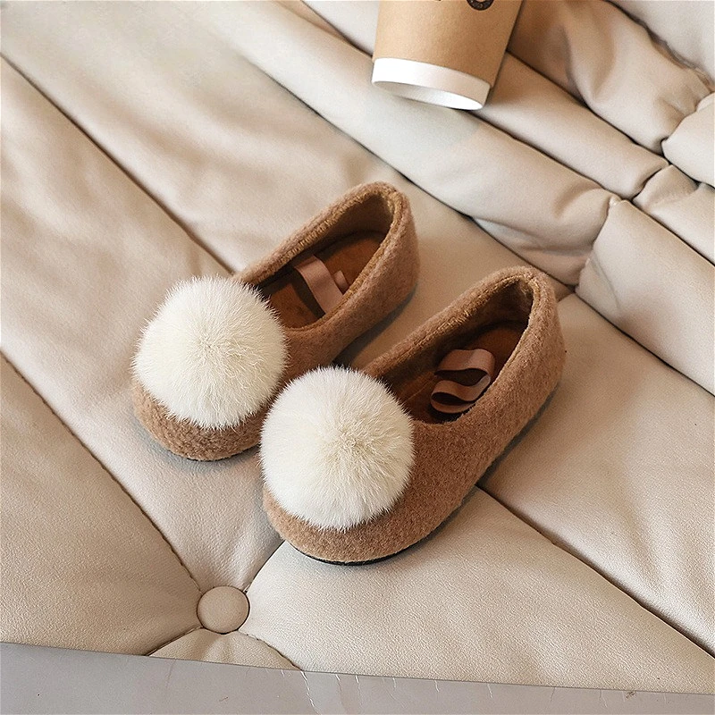 

Girls Autumn Winter Plush Warm Loafers New Fluffy Ball Decoration Cute Furry Kids Casual Shoes Size 22-33 Childrens Cotton Shoes