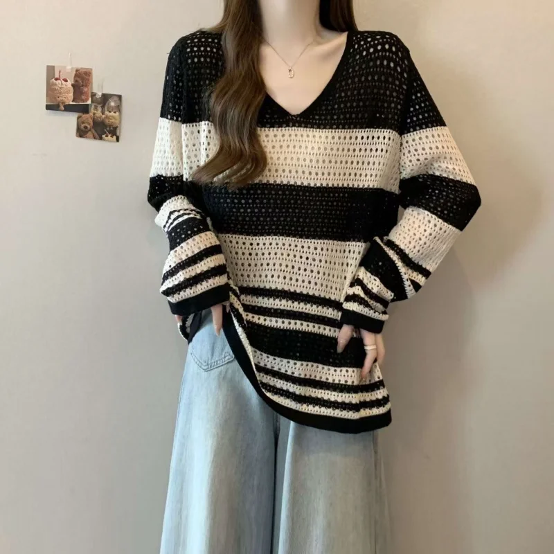 

Women's Striped Knit Long Sleeve Contrast Color Loose Hollow Round Neck Long Sleeve Pullover Top