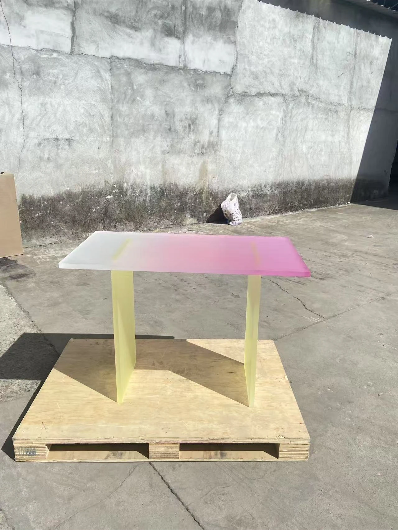 Amina craft acrylic dining table set pink KFC fast food outdoor coffee shop dining table