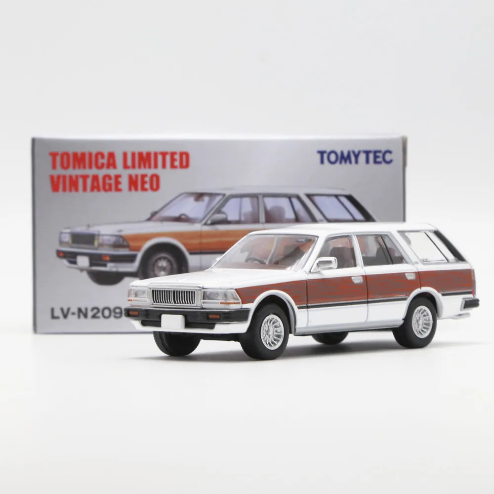 TOMY TLV 1:64 N209c Duke Station Wagon Cedric V20E GL White/Wood grain Die-cast alloy car model collection display gifts