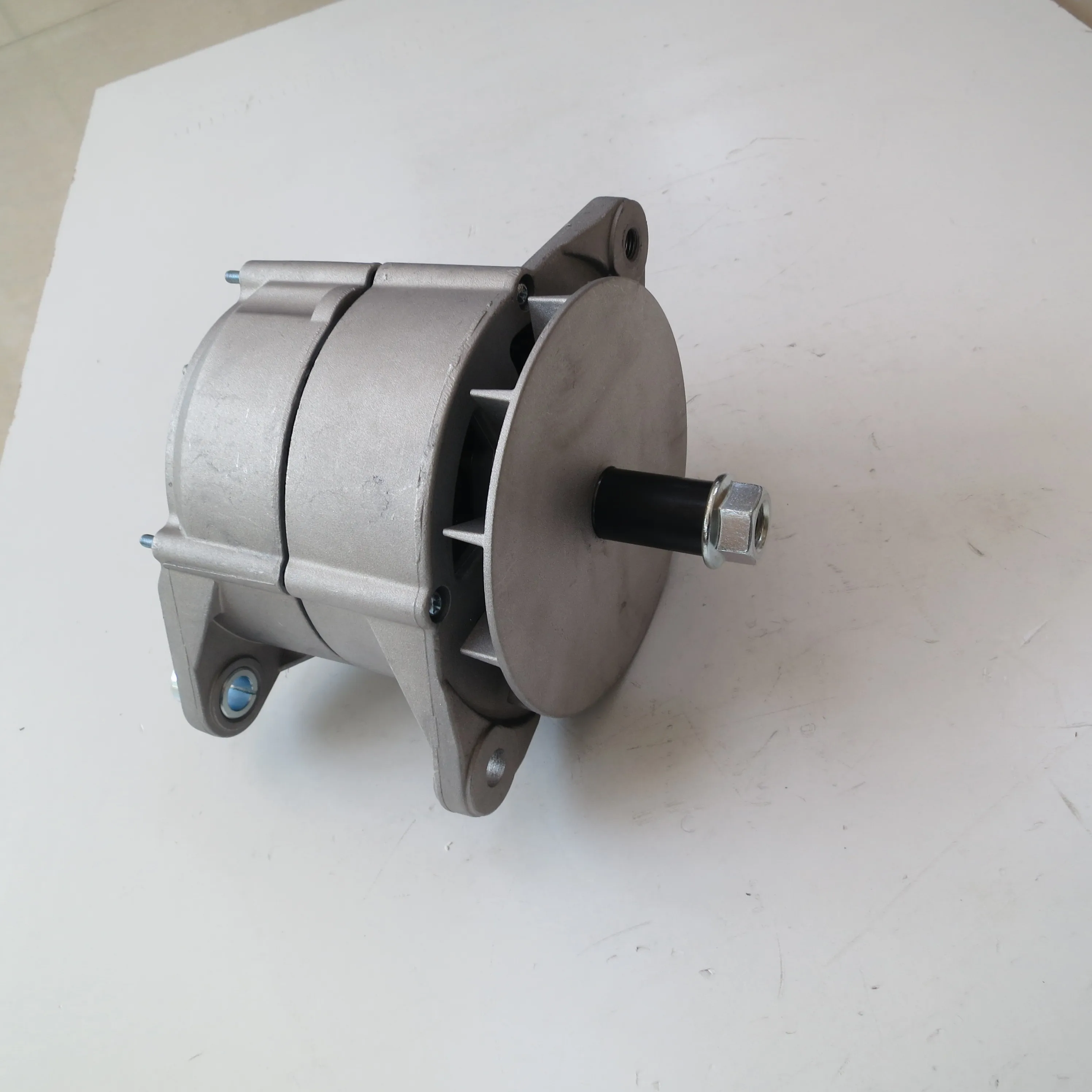 Werkseitiger Diesel-Engineegenerator-LKW-Generator 125849 A1