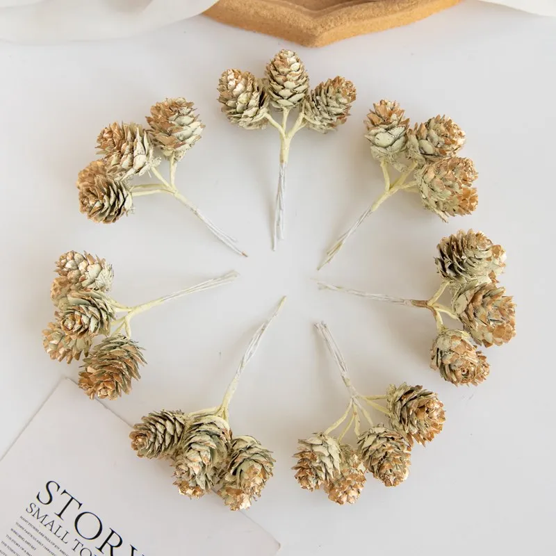 Künstliche Pflanzen Golden Fake Tannenzapfen für Weihnachtsbaum Dekoration Kränze Zubehör Diy Hochzeit Home Decor Mini Blumenstrauß – Detail 1