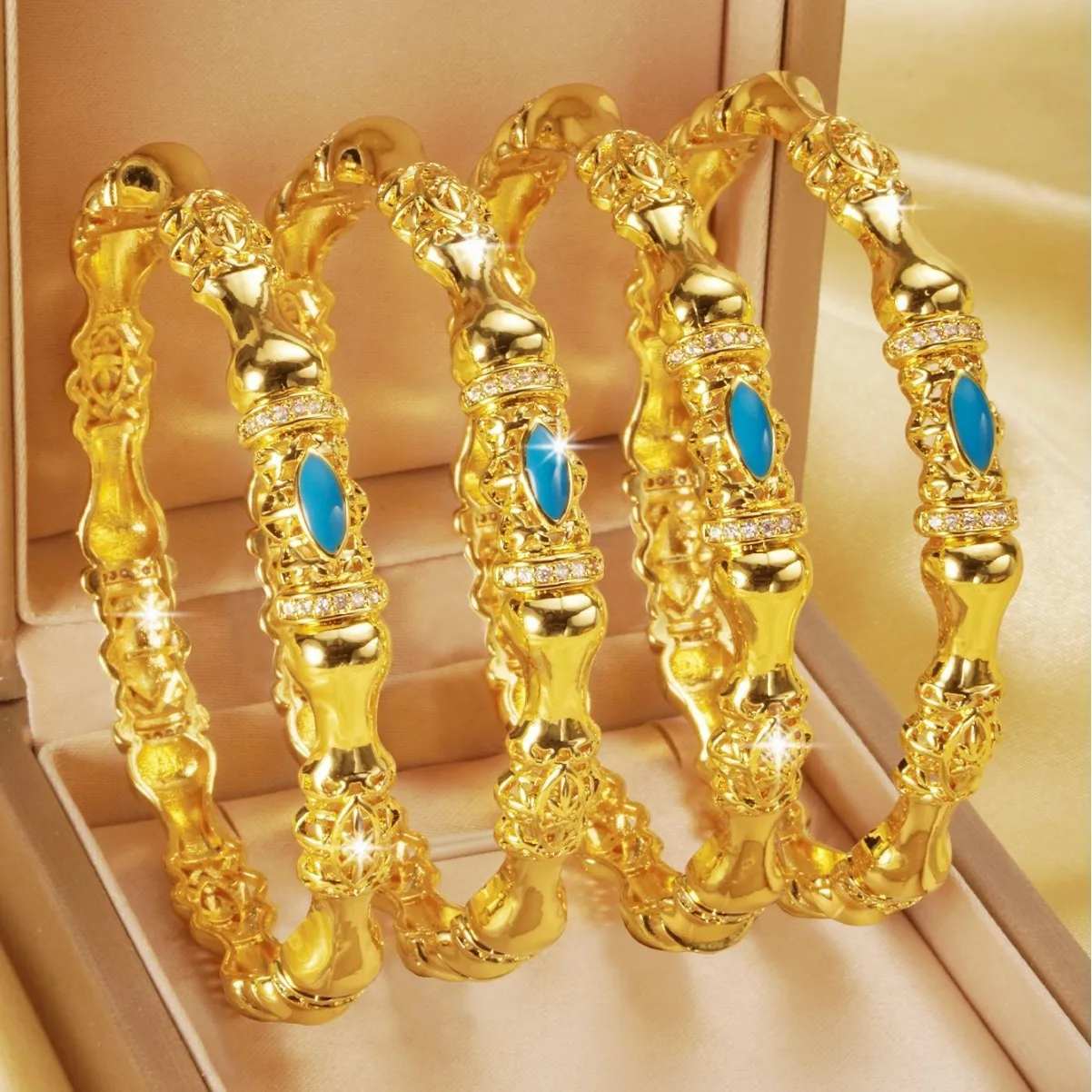 Huixing cross-border elegant geometric design women's copper plated open bracelets Middle East fashion bracelets 9999gold