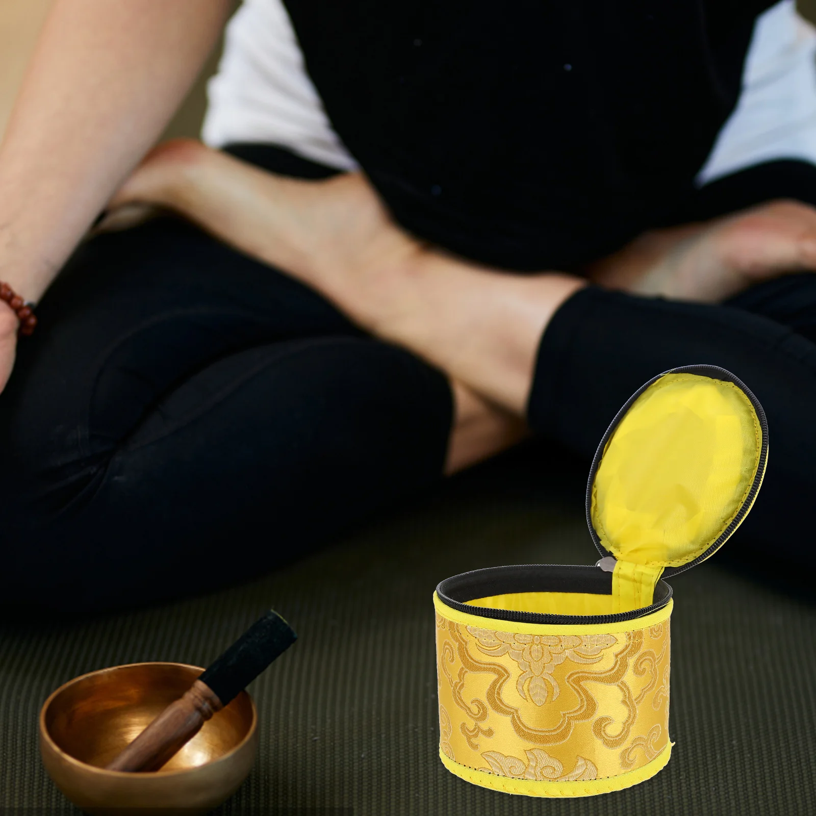 

Buddhist Sound Holder Handmade Embroidered Auspicious Closure Smooth Surface Meditation Bowl Storage Bag Singing