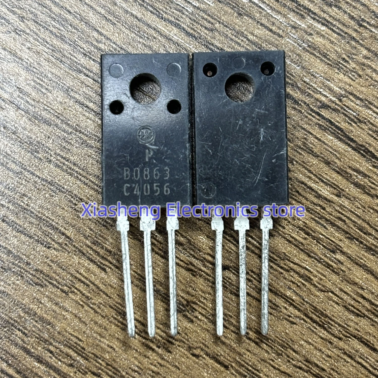 Nuovo transistor originale 10 pezzi 2SC4056 C4056 TO-220F disponibile di buona qualità