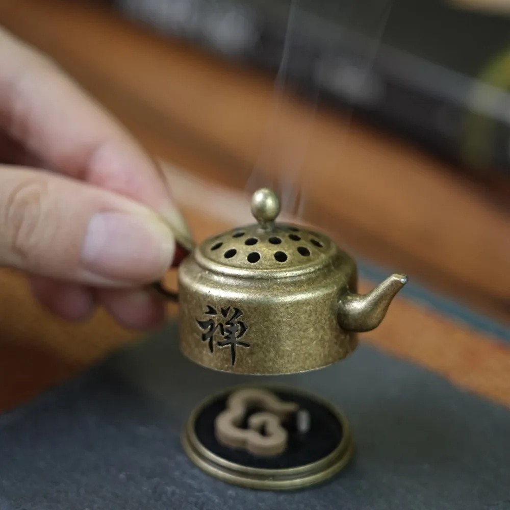 1Pc Chinese Style Incense Burner Mini Brass Tea Pot Aromatherapy Stove Alloy Tiny Teapot Shape Incense Holder Home Pendant