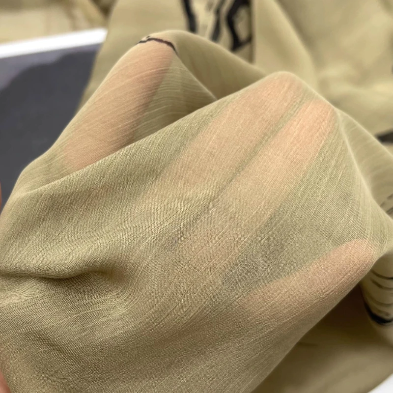 

Каштановая китайская живопись, нерегулярный принт стрекозы, полупрозрачный шифон, древний стиль, драпированная ткань, блузка Cheongsam с принтом