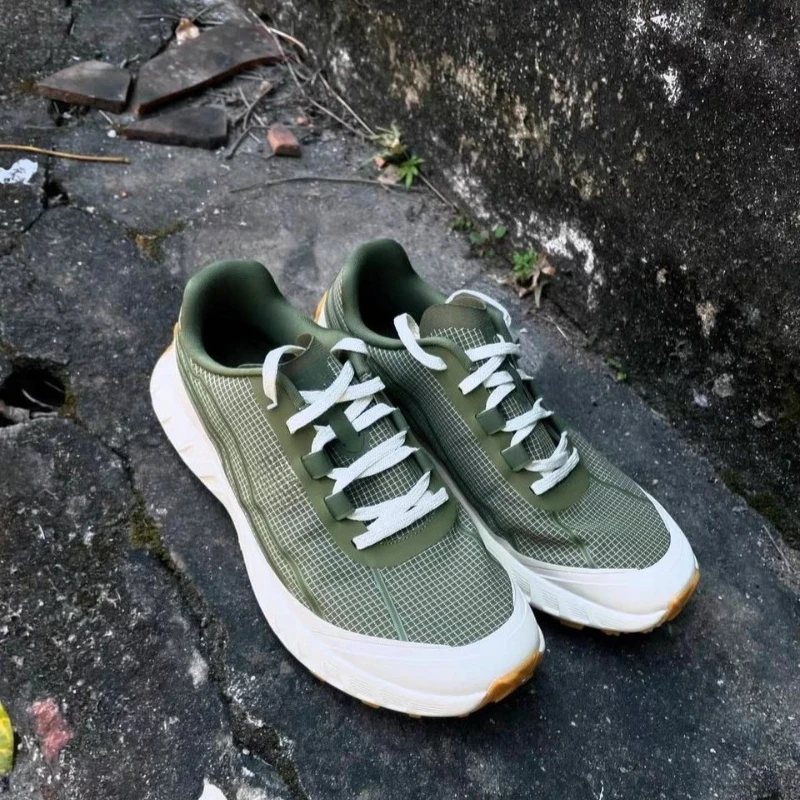 2026 Best Selling Men Hiking Sneakers Non-Slip Man Shoe Mountain Unisex Climbing Shoes For Men Wearable Outdoor Walking Shoes
