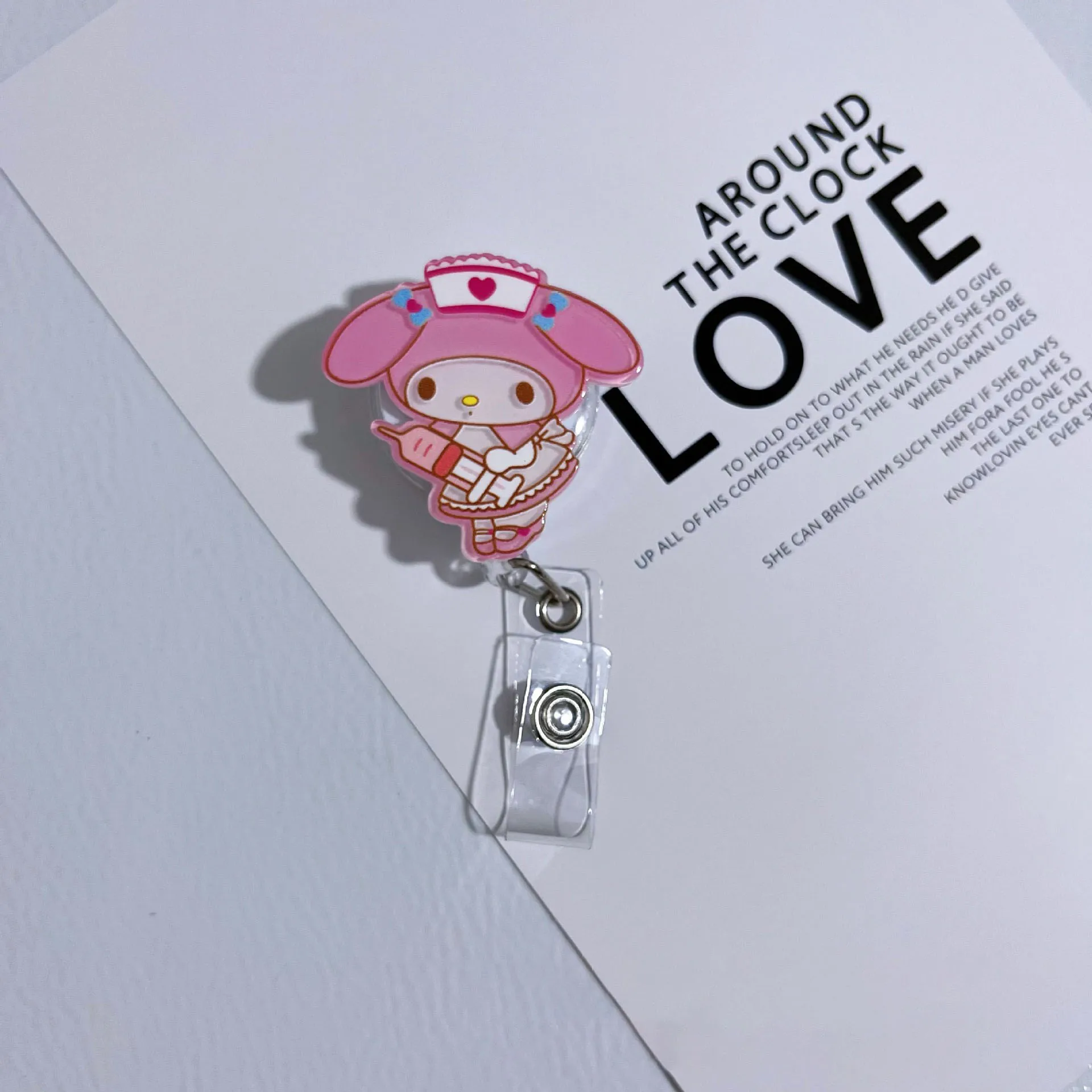 Sanrio Cartoon My Melody Pochacco Kuromi einziehbare Ausweis-Namenskarten-Clips, Abzeichen, Arbeitskarten-Clip