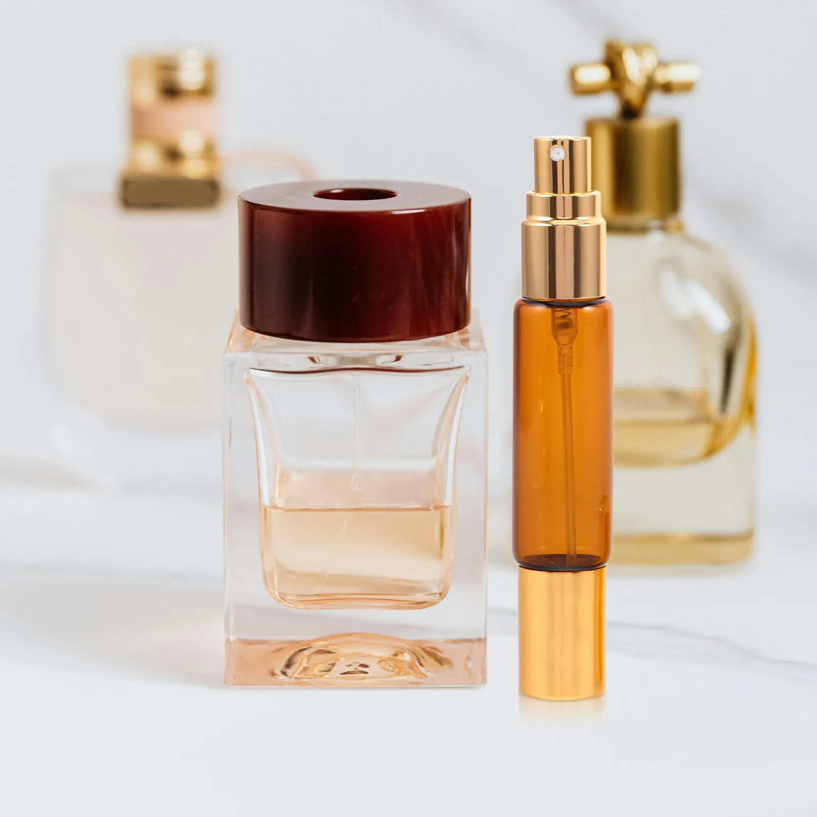 8Pcs Amber Glass Essential Oil Roller Bottles Dual-Head Refillable Leakproof Perfume Spray Bottle Set Travel Mini Scent Roller