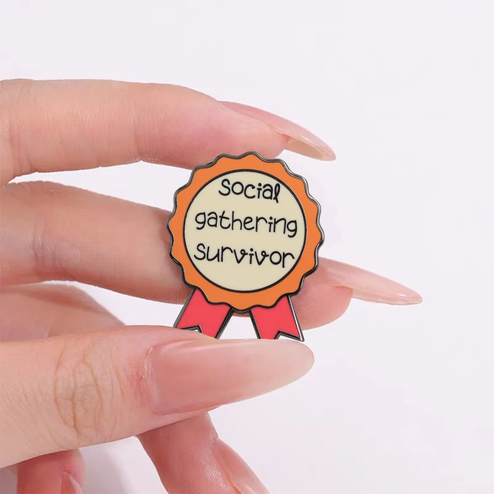 Medal Ribbon Style Brooch Social Gathering Survivor Slogan Badge Novelty Humor Lapel Pin for Daily Outfit Decoration Present