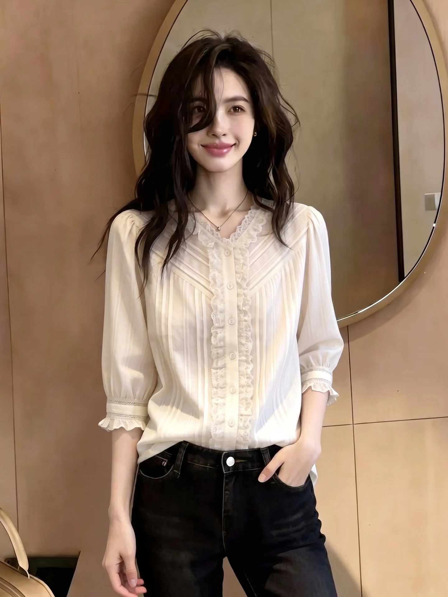 

Elegant Lace Trim Blouse Fashionable Commute Women's Shirt Summer 2026 Trendy Long Sleeve Straight Cut Korean Style Top