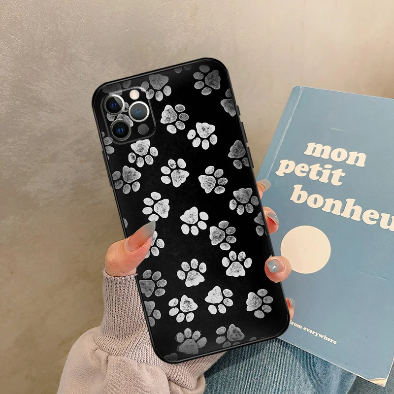 Dog Paw Funda For iPhone 14 12 11 13 15 16 Pro Max Mini X XS XR Plus Phone Case Cover