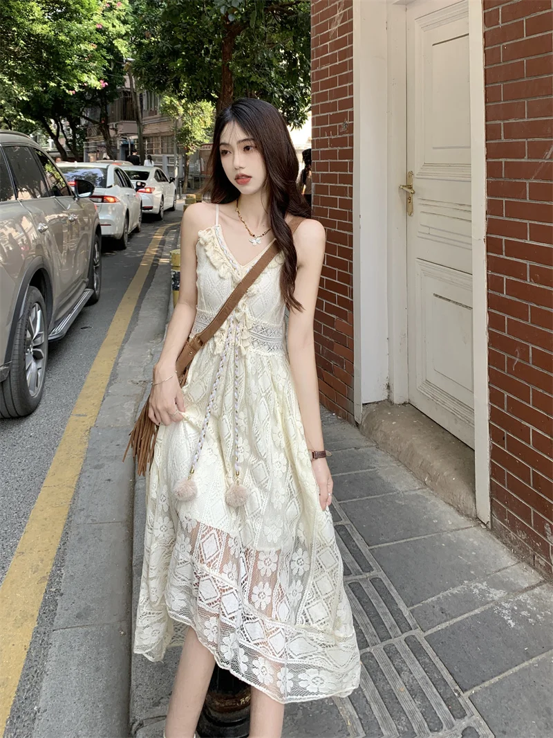 

Romantic Holiday Vintage Lace Bohemian Long Dress Mesh Strap Dress Ethnic Style Vest Fashionable Summer Outfit for Women