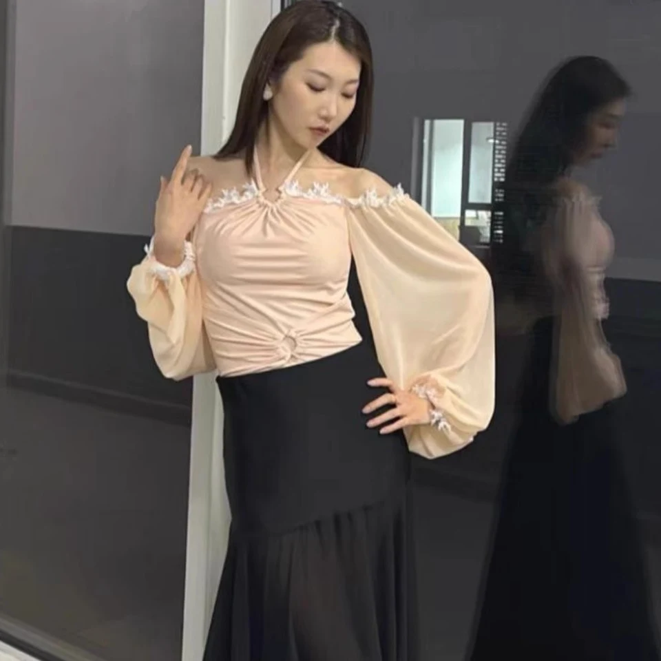 ห้องบอลรูมเต้นรําเสื้อผ้าผู้หญิงฝึกเสื้อสีดําเต้นรําบอลรูมกระโปรงผู้ใหญ่ Waltz เครื่องแต่งกายเต้นรําละติน BL14295