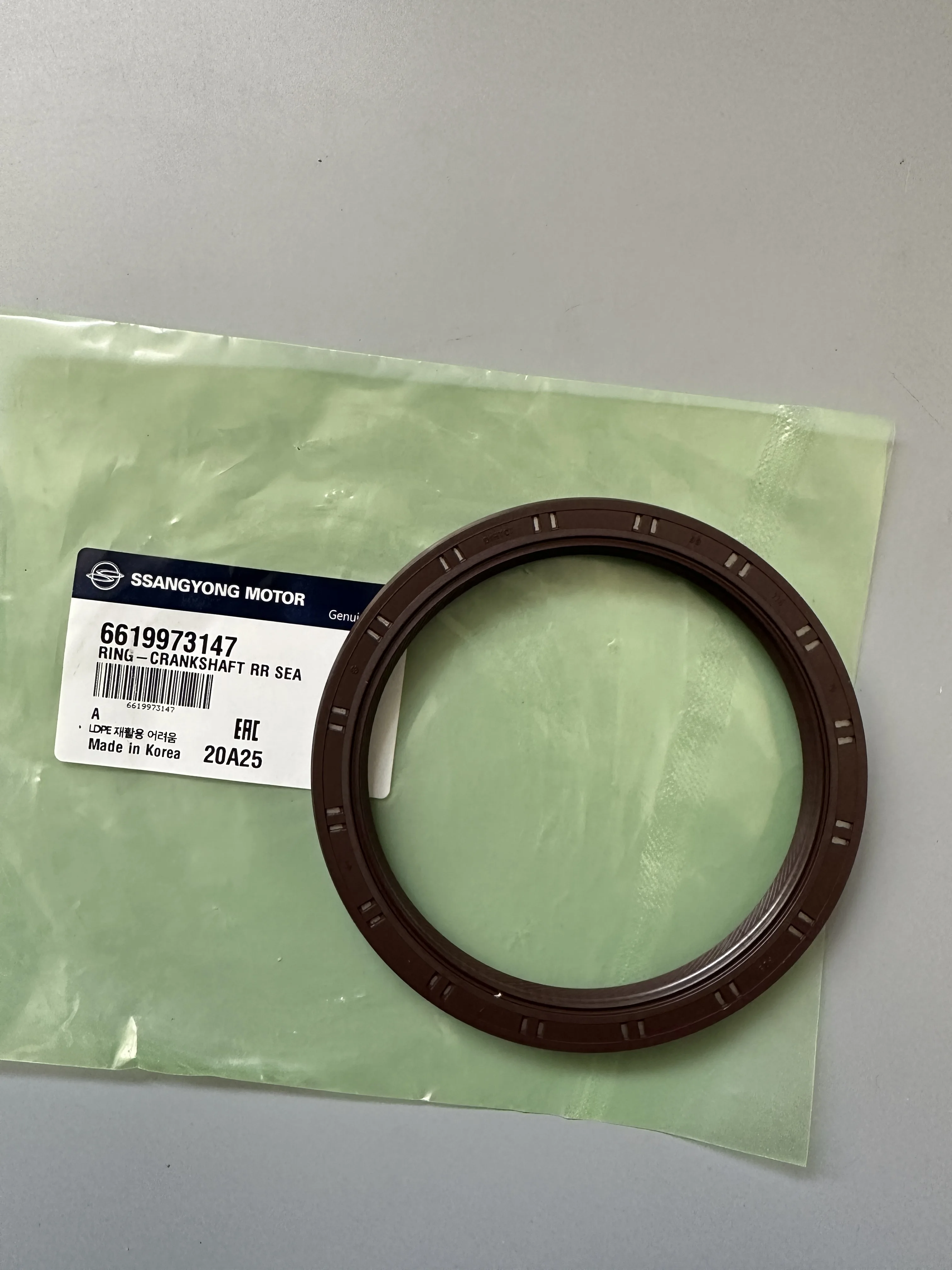 Genuine Ring-Crankshaft Rear Seal 6619973147 For Ssangyong Actyon Kyron Rexton Korando  Musso Sports Rodius/Stavic Chairman