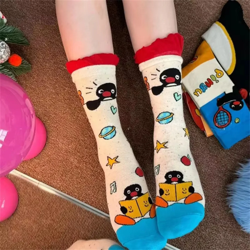 4 أزواج Kawaii Pingu Penguin متوسطة النساء طول الجوارب الخريف الشتاء عادية تنفس لينة المألوف لطيف الكرتون الفتيات الجوارب