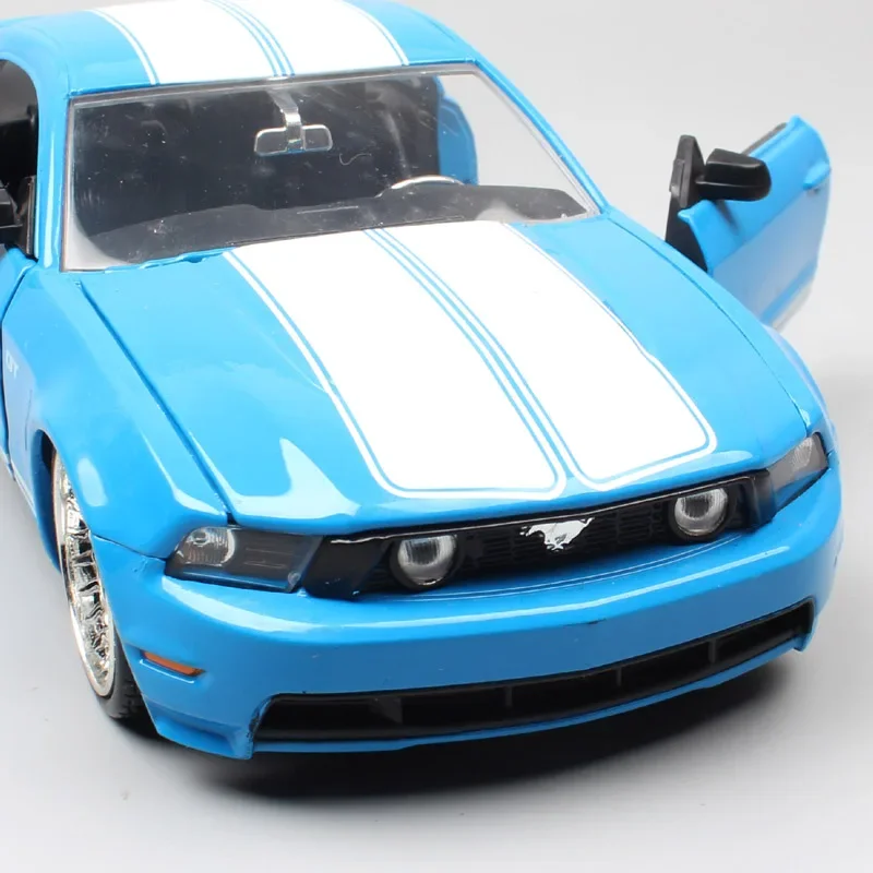 Jada 1:24 2010 Ford Mustang GT muscle sports car Simulation Diecast Car Metal Alloy Model Car Toy for Kids Gift Collection J277