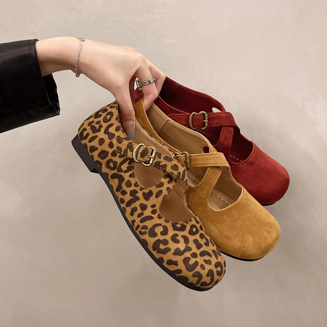 

2025 Spring and Summer New Gentle Retro Soft Flat Shallow Mouth Mary Jane Single Shoes Women