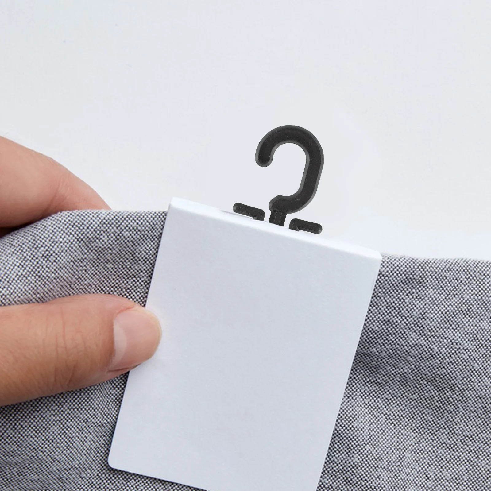 

200pcs Hook Accessories Plastic Sock Display Hangers For Retail Clothing Towels Underwear Gloves Hats Store Fixtures Hanging