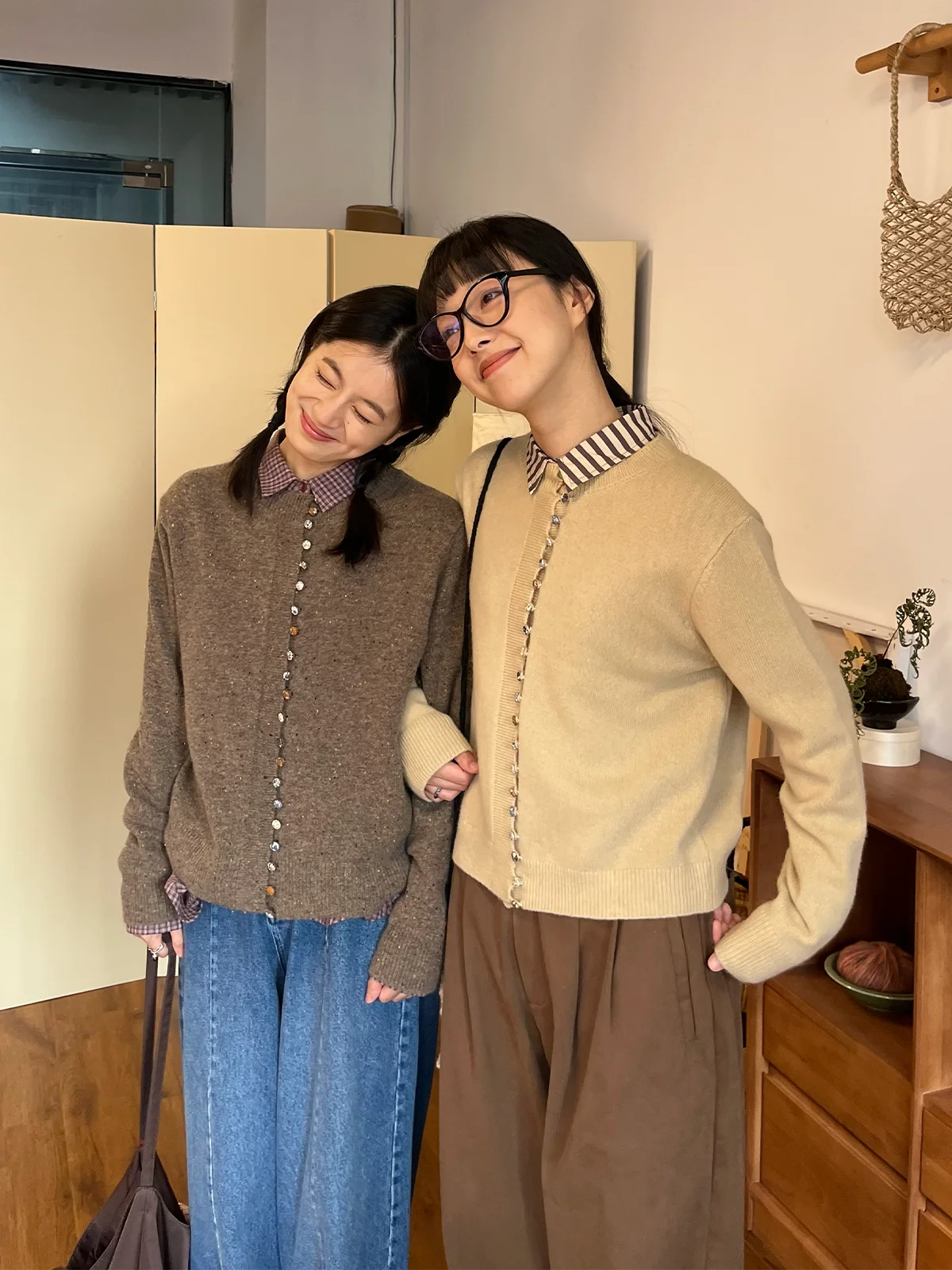 

HYGGEOO Rainbow Sugar женский вязаный шерстяной кардиган в стиле ретро, длинный свек, круглый и внутренний свитер, пальто на осень и осень...