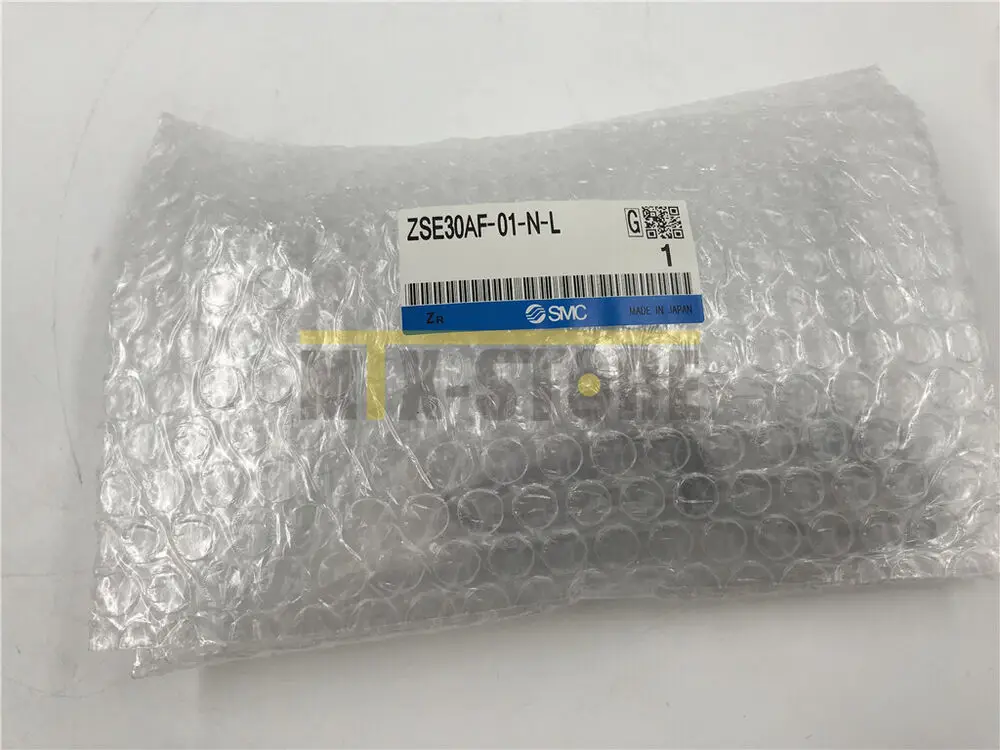 1pcs Brand new ones for SMC ZSE30AF-01-N-L ZSE30AF-01-N-L