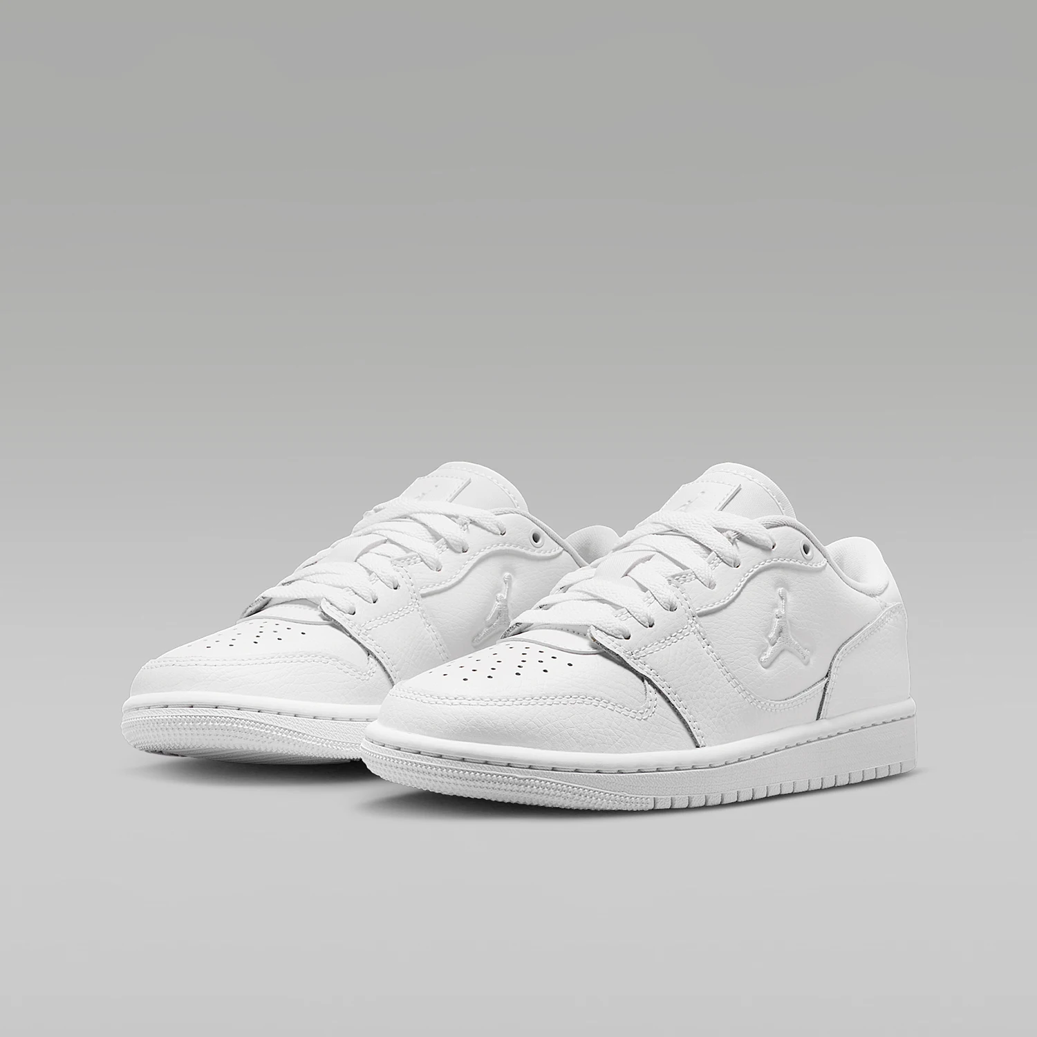 

Nike Authentic JORDAN GS Women's Youth Low-Top Simple Daily Sneakers IQ6016-100